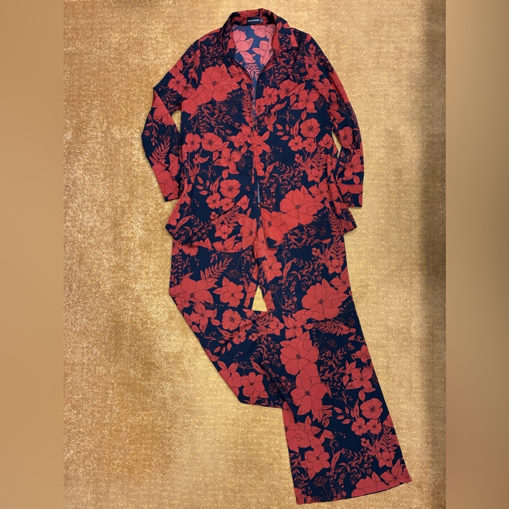 NWT Prettylittlething lightweight pantsuit set. Size:XL